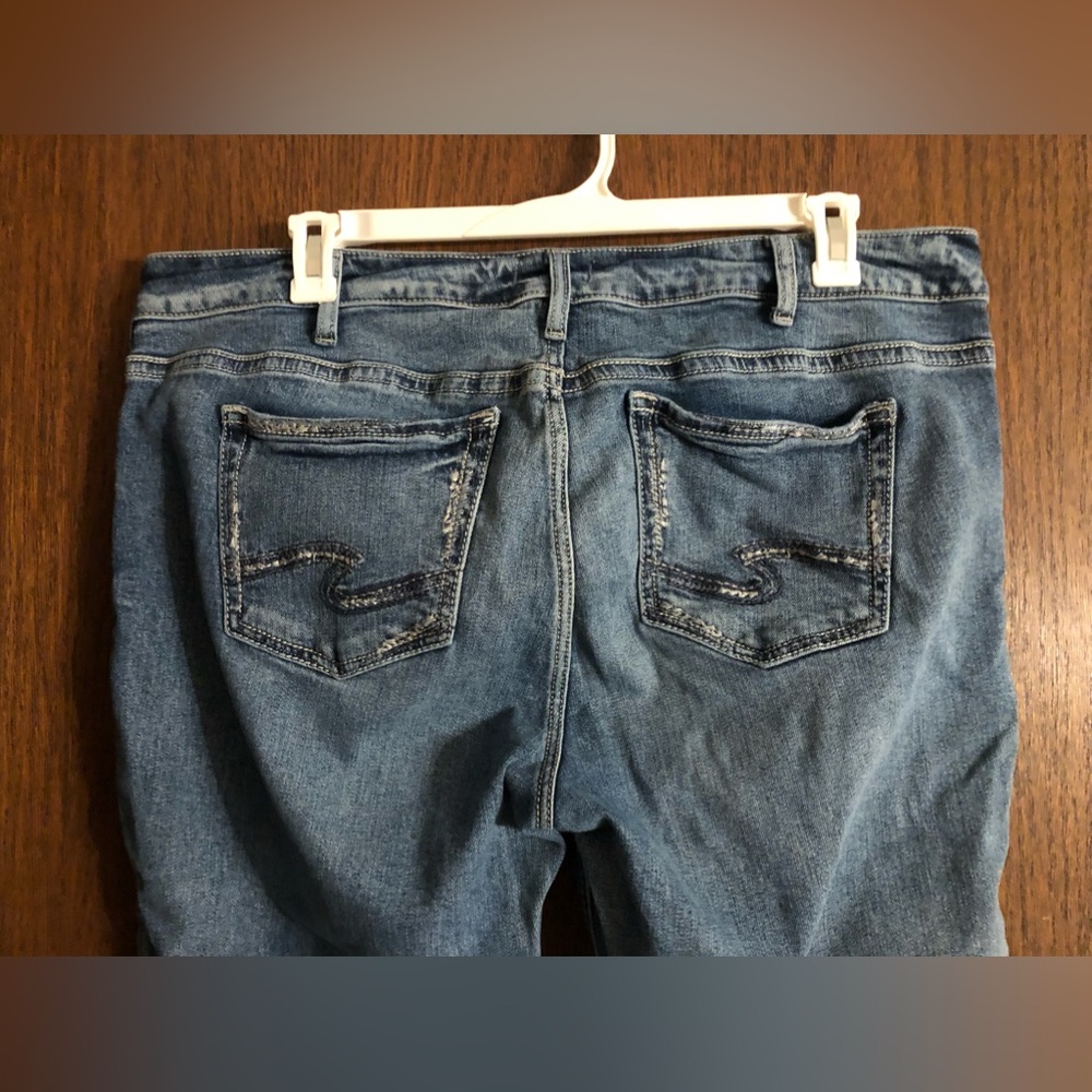 Silver Jeans Elyse Crop Capri Stretch Jeans 18